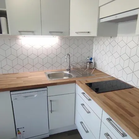 Appartement En Bord De Mer, Piscine, Parking Privé Et Wifi