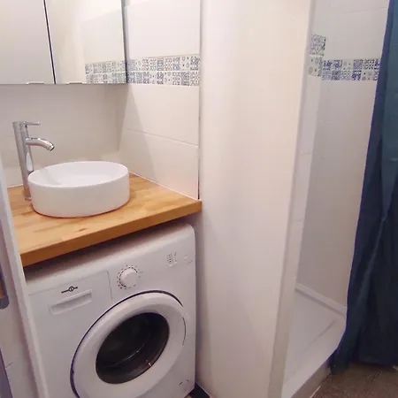 Apartment En Bord De Mer, Piscine, Parking Prive Et Wifi *
